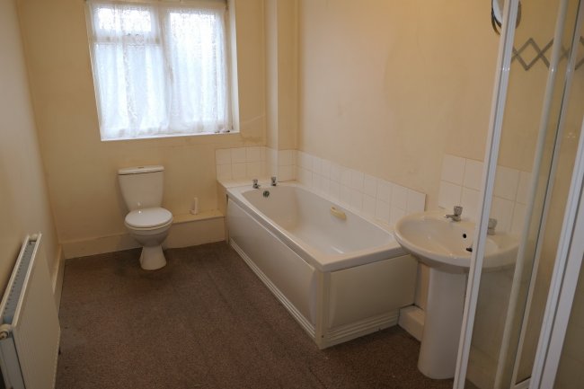 51 Lent Rise Road, Burnham, near Slough, Berkshire SL1 7NY 1