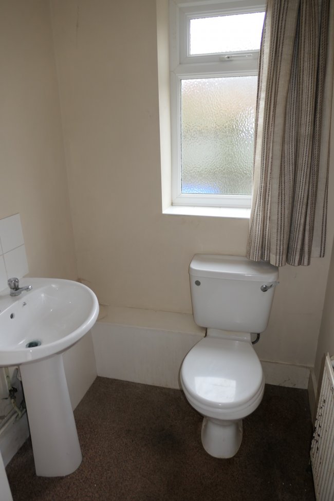 51 Lent Rise Road, Burnham, near Slough, Berkshire SL1 7NY 1