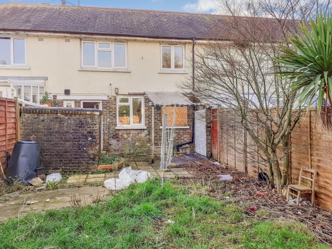 122 Collyer Avenue, Bognor Regis, West Sussex, PO21 5HX 2