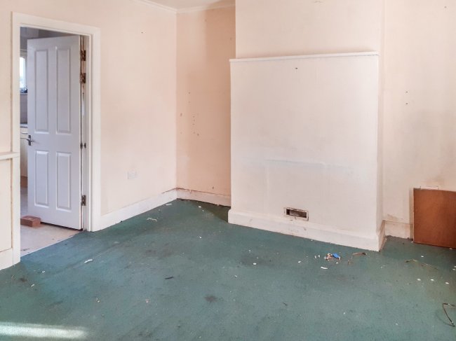 122 Collyer Avenue, Bognor Regis, West Sussex, PO21 5HX 2