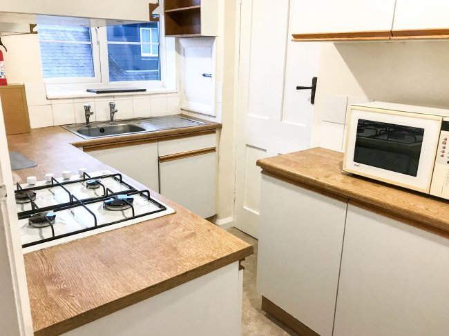 24 Totham Lodge, Richmond Road, Raynes Park, London, SW20 0PF
 9