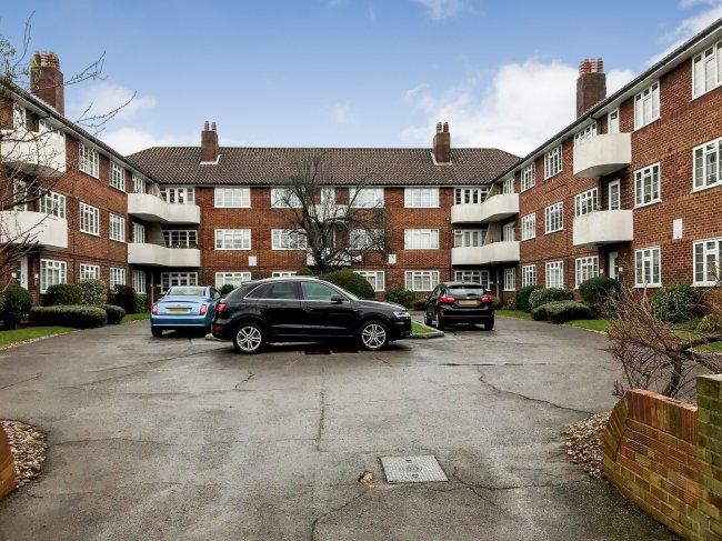 24 Totham Lodge, Richmond Road, Raynes Park, London, SW20 0PF
 9