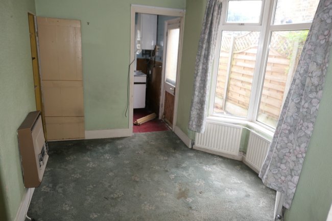 32, Cheshunt Road, Belvedere, Kent DA17 5JB
 3