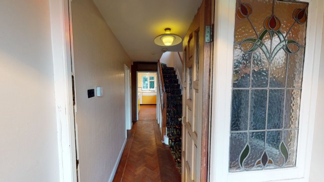 4 Oakhurst Close, Walthamstow, London, E17 3PZ
 1