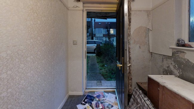 211 Northborough Road, Streatham, London, SW16 4TU
 3