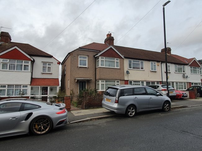 211 Northborough Road, Streatham, London, SW16 4TU
 3