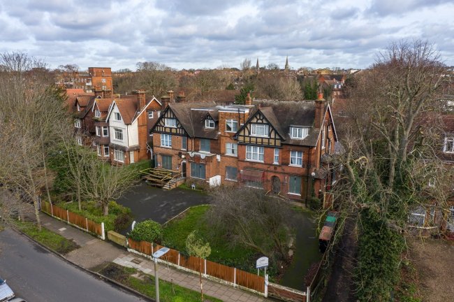 6 - 8, Aldrington Road, Streatham, London, SW16 1TH
 2