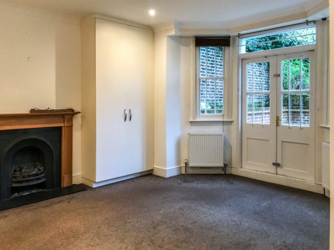  47a Priory Road, London, NW6 4NS
 4