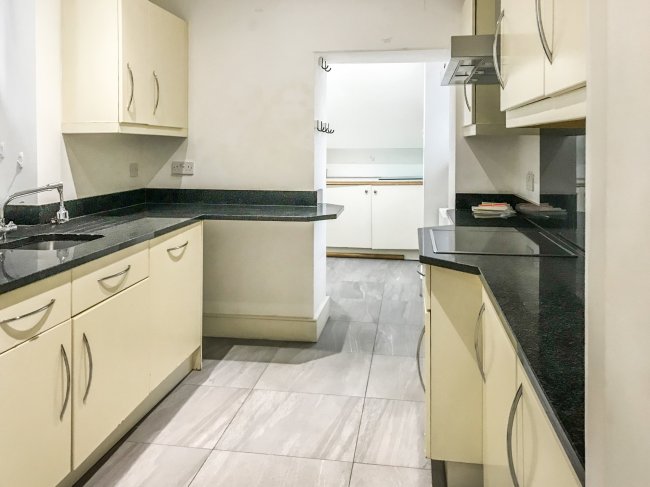  47a Priory Road, London, NW6 4NS
 4