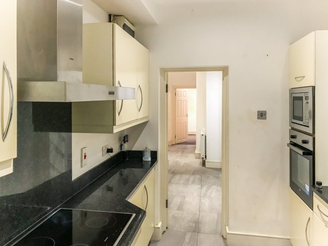  47a Priory Road, London, NW6 4NS
 4