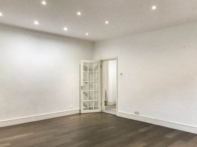  47a Priory Road, London, NW6 4NS
 4