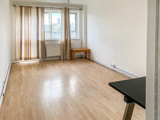 19 Norden Point, Claremont Road, Cricklewood, London NW2 1TG
 4