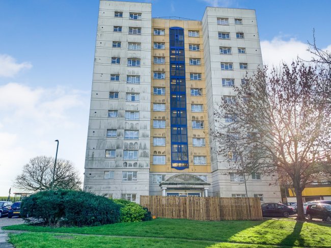 19 Norden Point, Claremont Road, Cricklewood, London NW2 1TG
 4