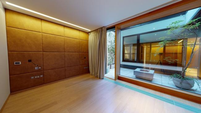 1 Vicarage Gate House, Vicarage Gate, Kensington, London W8 4AQ 7