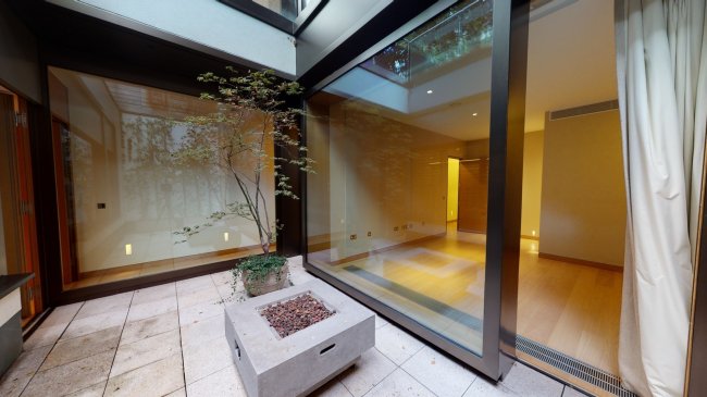 1 Vicarage Gate House, Vicarage Gate, Kensington, London W8 4AQ 7