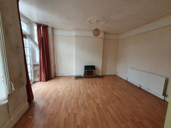 83 Richmond Road, Thornton Heath, Surrey CR7 7QF
 2