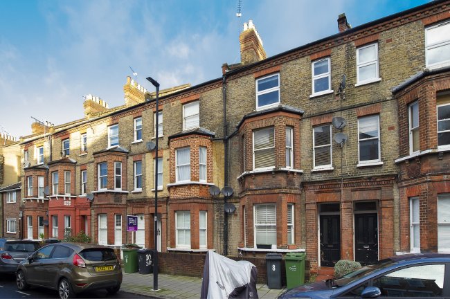 8 South Island Place, Stockwell, London, SW9 0DX 3