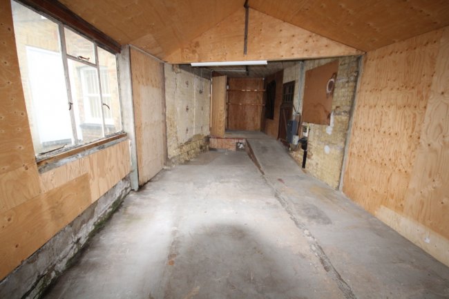 1-3 Tonbridge Road, Barming, Maidstone, Kent ME16 9HB
 4