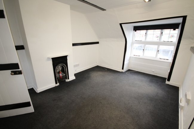 1-3 Tonbridge Road, Barming, Maidstone, Kent ME16 9HB
 4