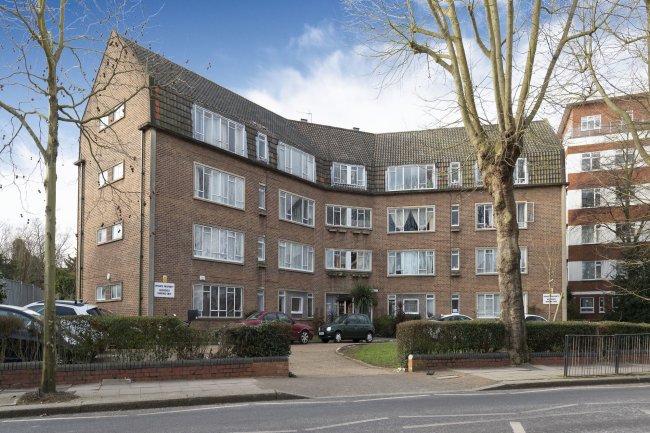 Flat 26 Bramerton, 213 and 215 Willesden Lane, Kilburn, London NW6 7YT
 4