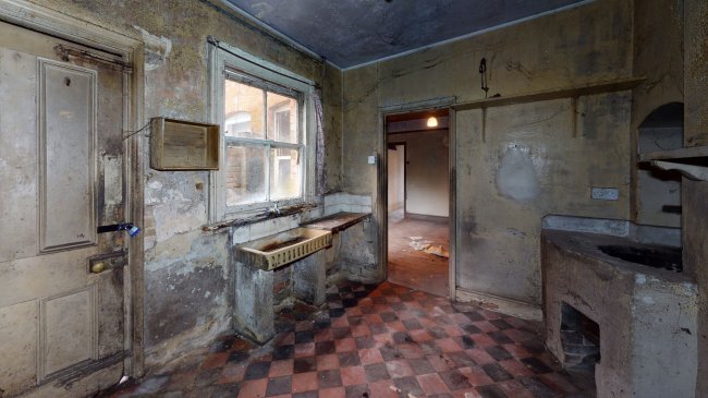 28 Ash Road, Aldershot, Hampshire, GU12 4EZ 8