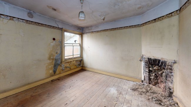 28 Ash Road, Aldershot, Hampshire, GU12 4EZ 8