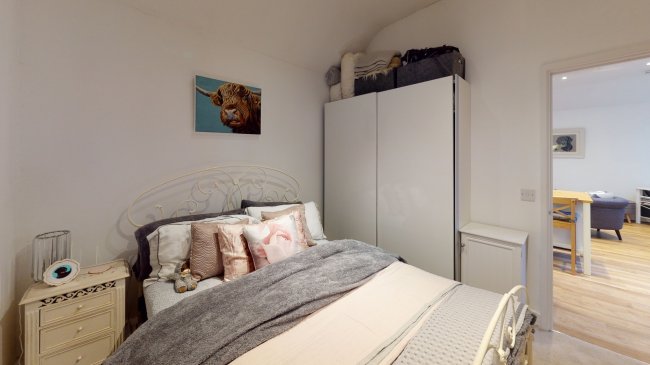 2 Station Approach, East Horsley, Leatherhead, Surrey, KT24 6QX 3