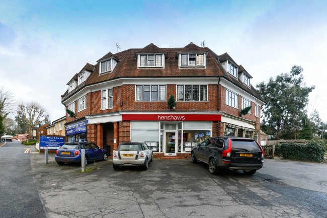 2 Station Approach, East Horsley, Leatherhead, Surrey, KT24 6QX 3