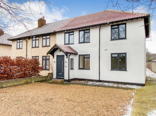 10 Sunbury Way and Land, Hanworth, Middlesex TW13 6XJ 5