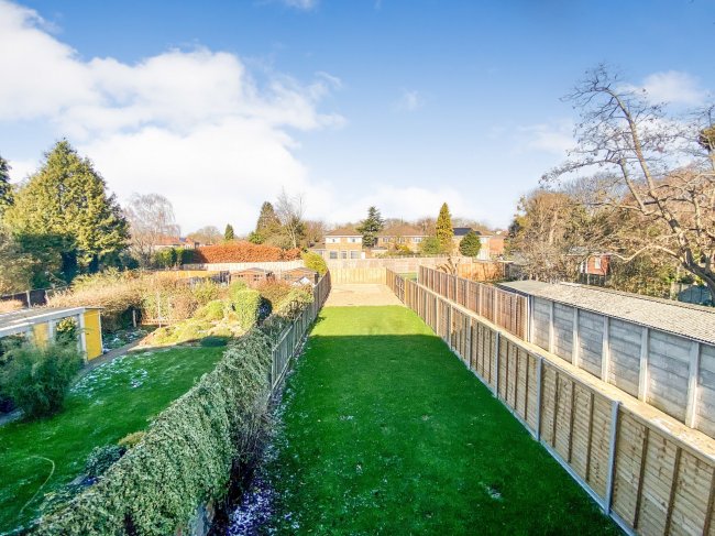 10 Sunbury Way and Land, Hanworth, Middlesex TW13 6XJ 5