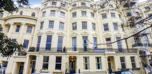 Flat 3, 41 Brunswick Square, Hove, East Sussex, BN3 1EE 2
