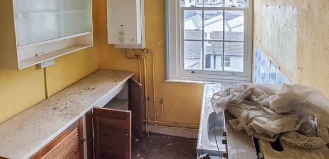 Flat 3, 41 Brunswick Square, Hove, East Sussex, BN3 1EE 2