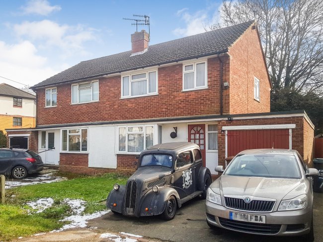 7 Water Lane, Kings Langley, Hertfordshire WD4 8HP 2