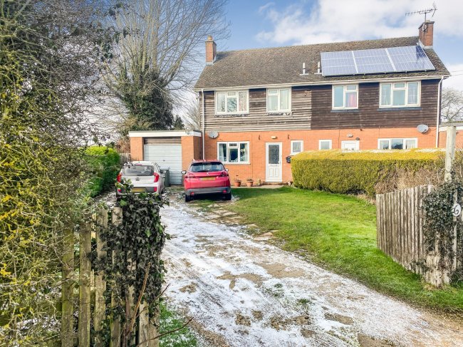 6 Lines Hill, Aylesbury, Buckinghamshire HP22 4NG 3