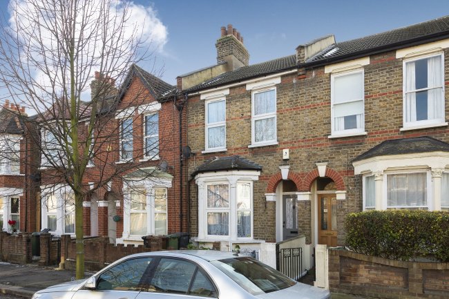 52 Rensburg Road, Walthamstow, London E17 7HN 1