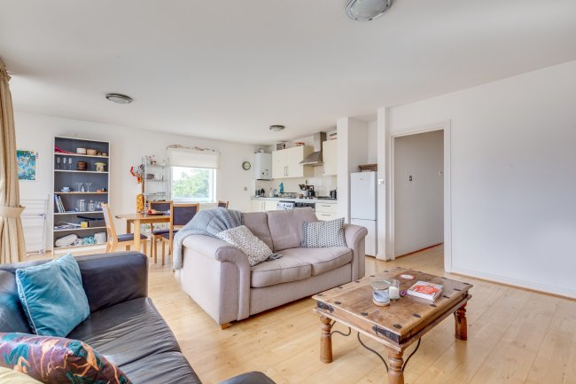 Flat 10, 1A St. Rule Street, Battersea, London, SW8 3EH 5