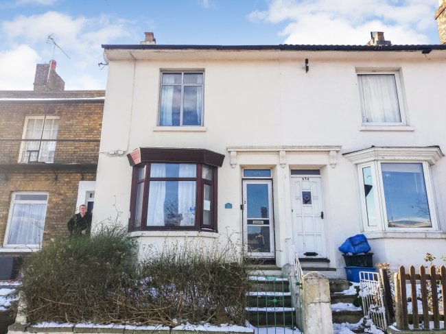 274 London Road, Buckland, Dover, Kent CT17 0SZ 7