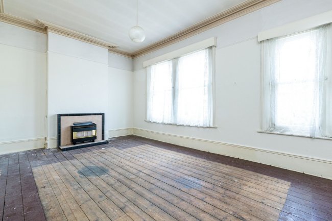 83 Brodrick Road, Wandsworth, London SW17 7DX 
 10