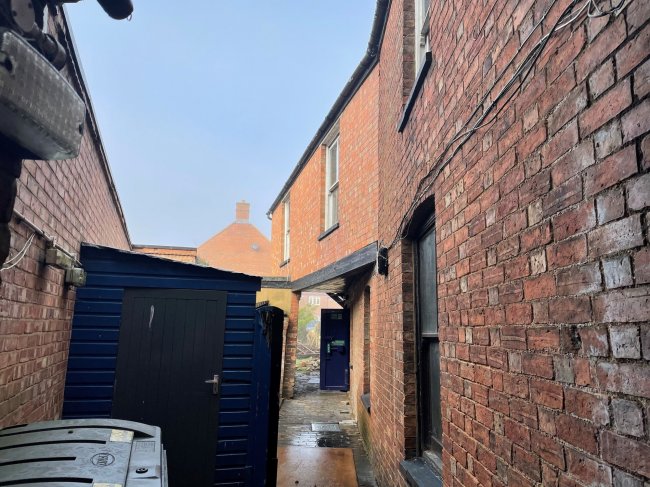 44 Market Place, Brackley, Northamptonshire, NN13 7DP 2