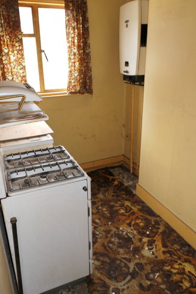 19 Shrubbery Road, Gravesend, Kent, DA12 1JW 7