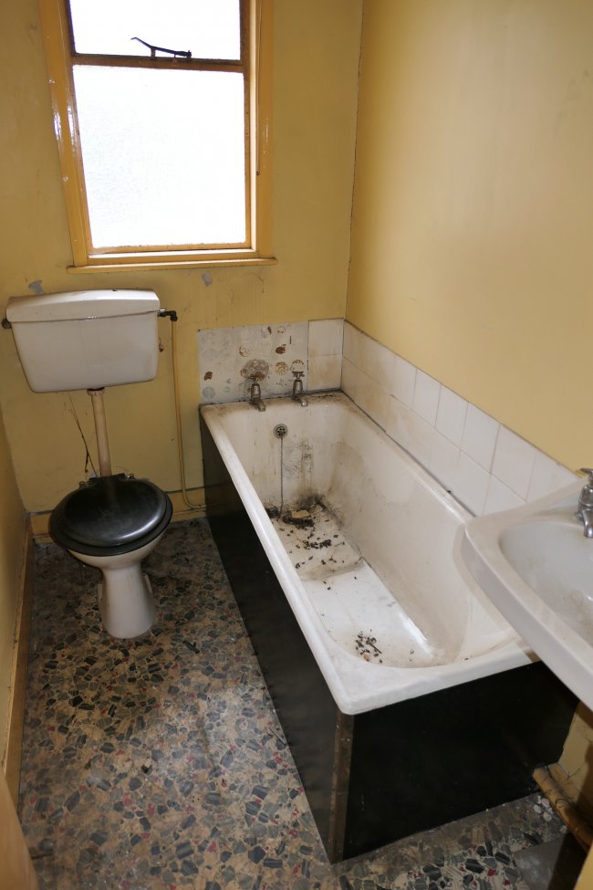 19 Shrubbery Road, Gravesend, Kent, DA12 1JW 7