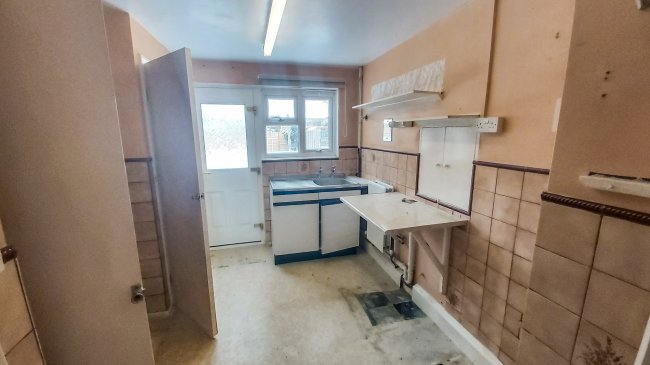 1 Nelson Close, Sheerness, Kent, ME12 1LW 10