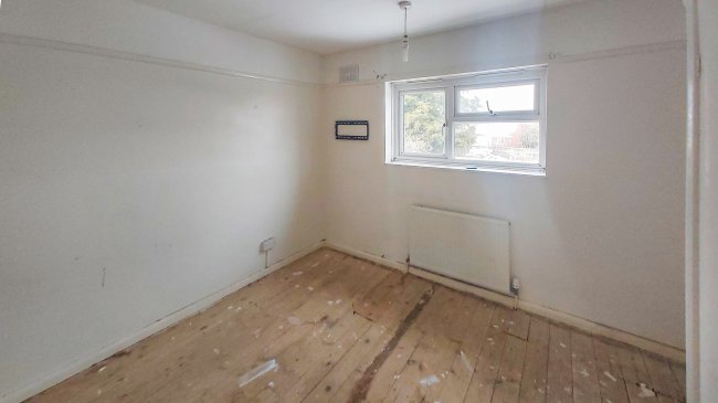 38 Queensway, Sheerness, Kent, ME12 1LQ 1