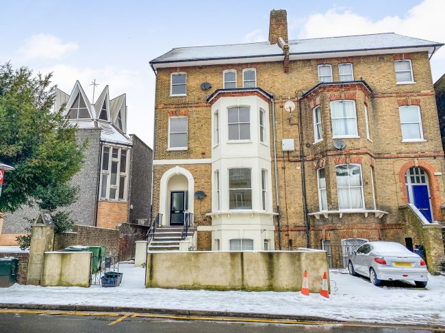 4 Hamlet Road, Upper Norwood, London SE19 2AW 1