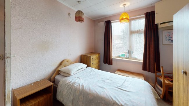 99 Botwell Crescent, Hayes, Middlesex UB3 2BE 8