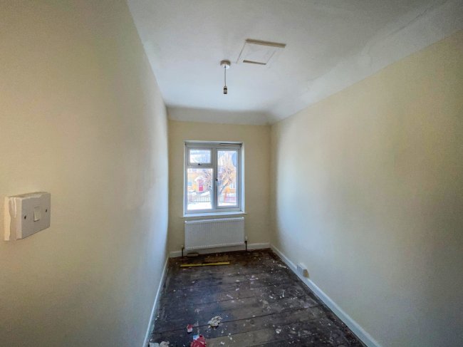 4 Knightsfield Road, Sittingbourne, Kent ME10 2BS 7