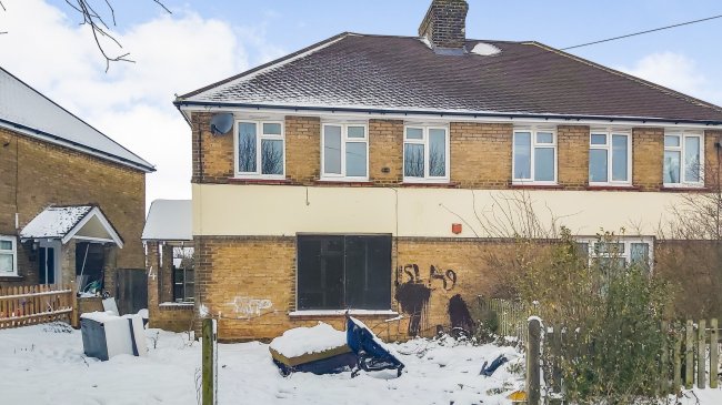 4 Knightsfield Road, Sittingbourne, Kent ME10 2BS 7