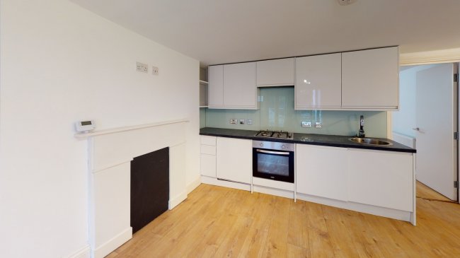 Flat 1, 143 Kennington Park Road, Kennington, London SE11 4JJ 
 5