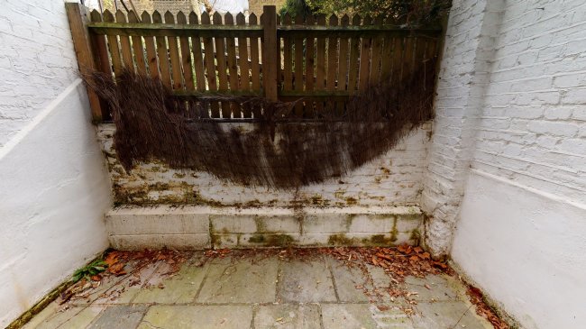 Flat 1, 143 Kennington Park Road, Kennington, London SE11 4JJ 
 5