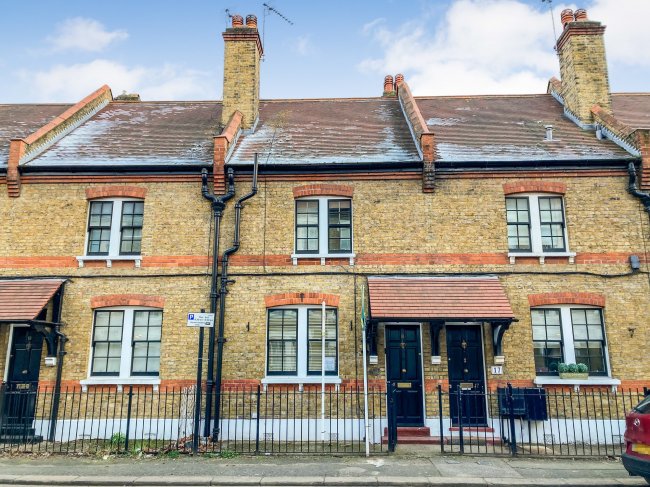 18 Ufford Street, Waterloo, London, SE1 8QD
 6